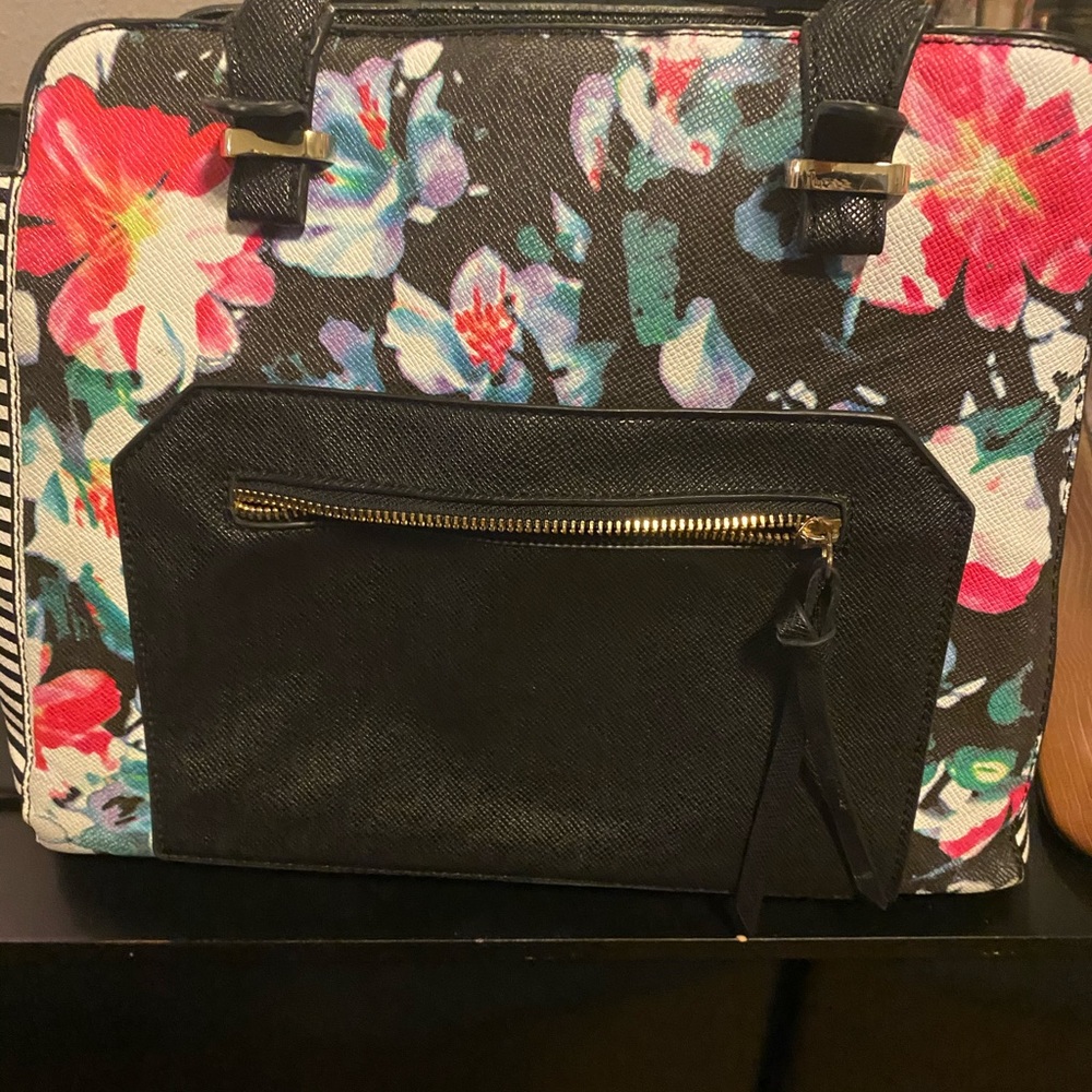 Aldo’s purses - Picture 6 of 9